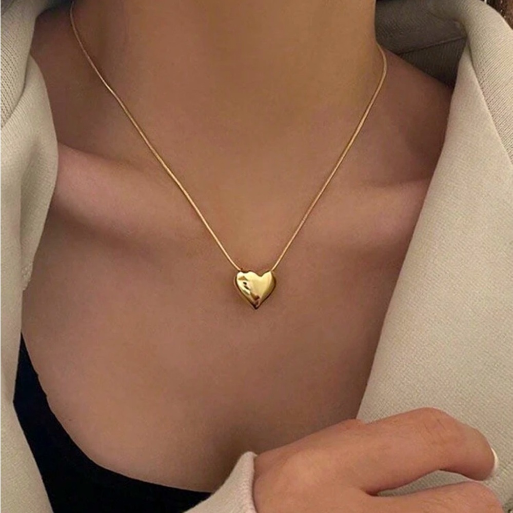 Big Heart Shaped Pendant gold color Necklace (1)